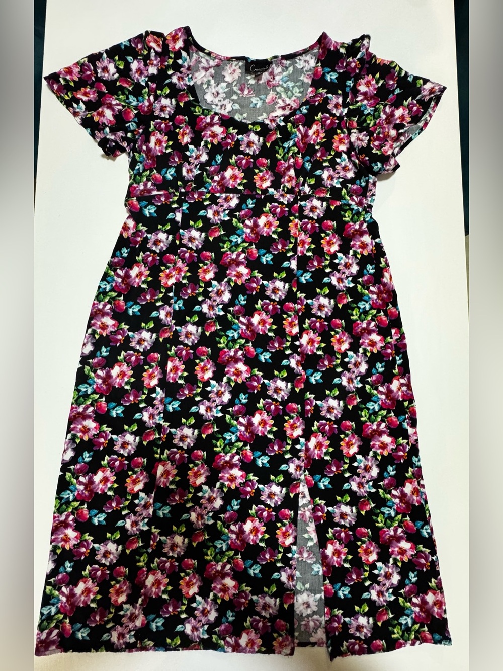 Connected apparel Women’s Floral Dress Size 14 Runs Small Fits M